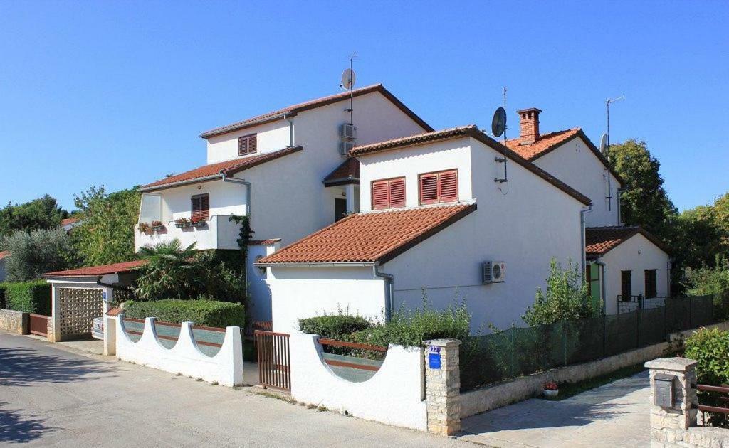 P&D Apartments Fažana エクステリア 写真